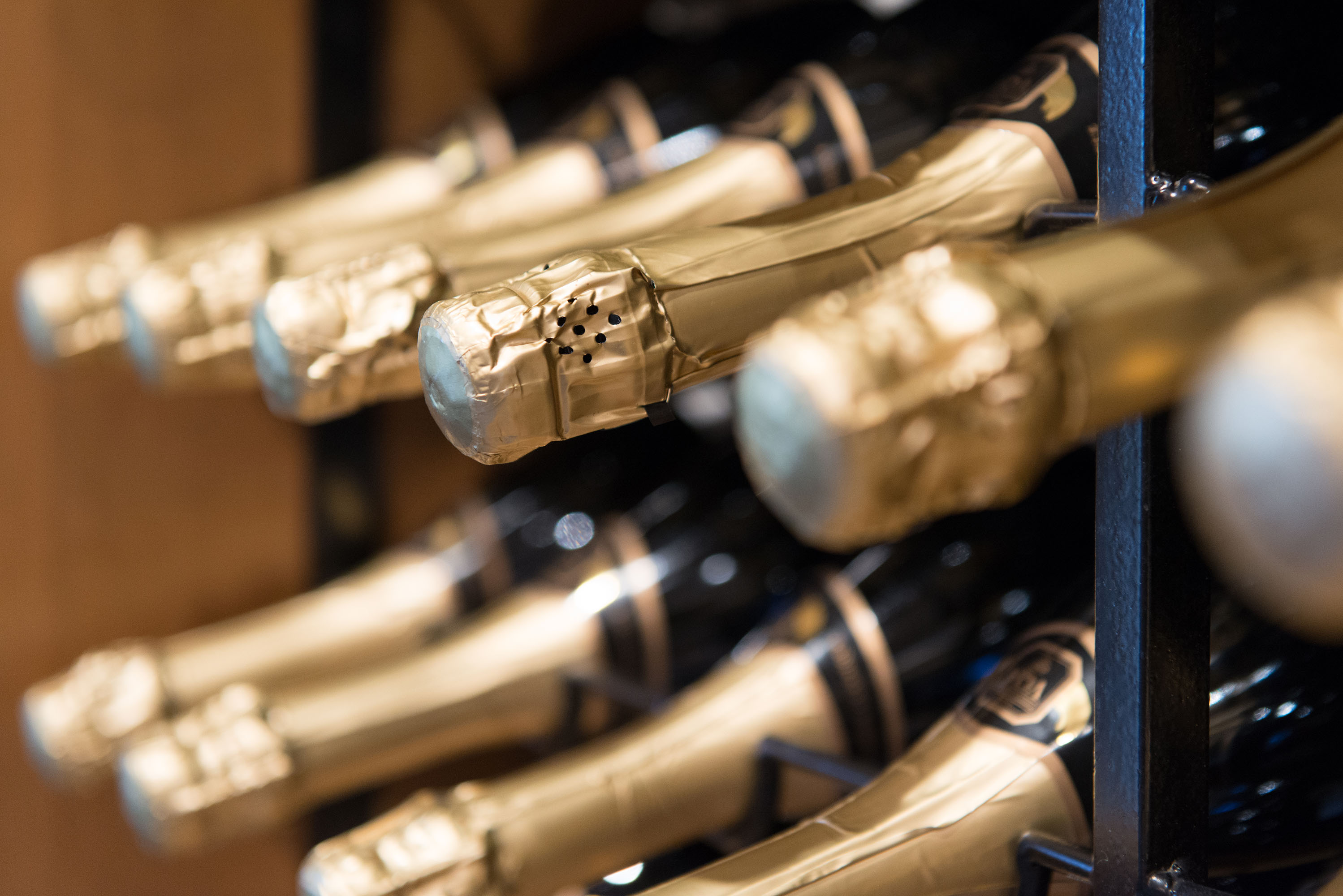 Care este diferenta intre spumantul romanesc si prosecco sau sampanie?